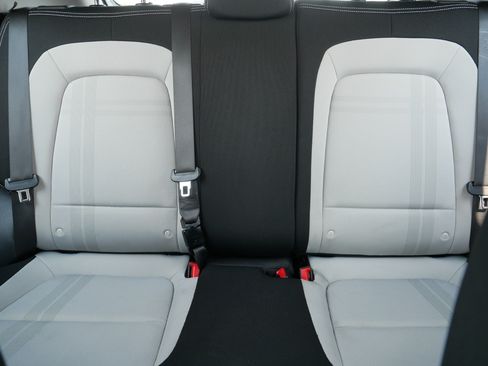 Used 2025 Hyundai Venue SEL FWD image 13