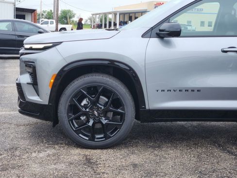 New 2026 Chevrolet Traverse RS w/ LPO, Floor Liner Package FWD image 6