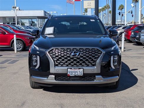 Used 2022 Hyundai Palisade Calligraphy image 2