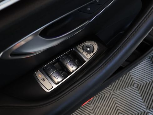 Used 2020 Mercedes-Benz E 350 Sedan image 15