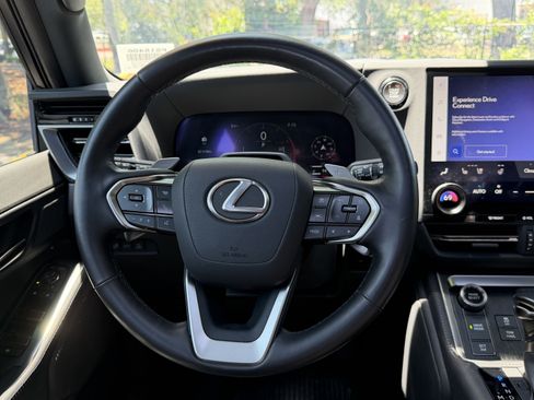Used 2024 Lexus GX 550 w/ Accessory Package (Z1) AWD/4WD image 34