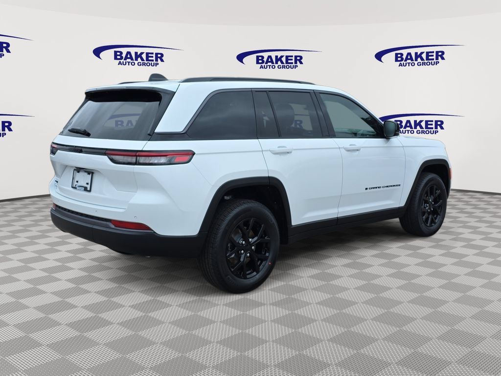 New 2026 Jeep Grand Cherokee Altitude AWD/4WD image 3
