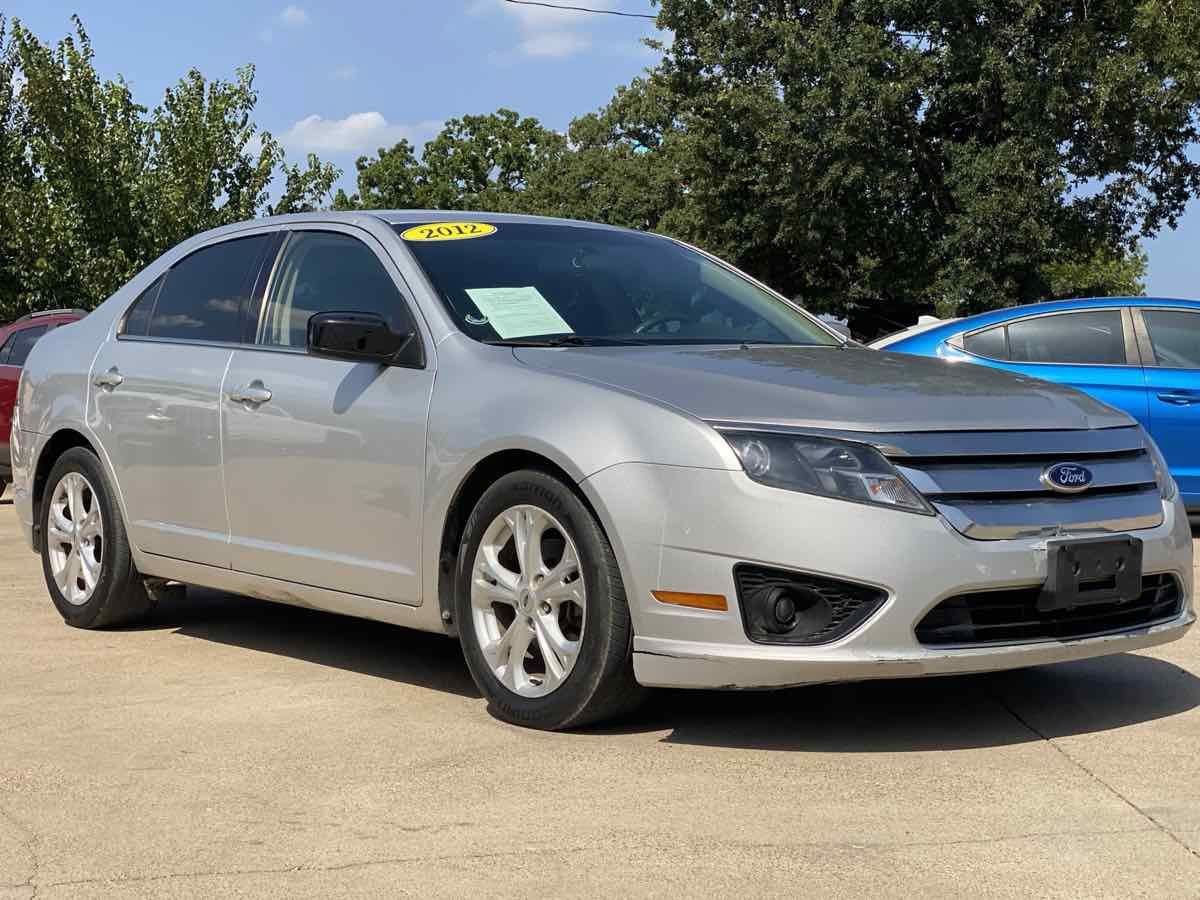 Used 2012 Ford Fusion SE FWD image 4