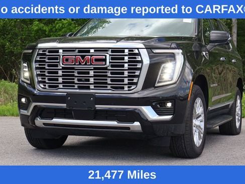 Used 2025 GMC Yukon Denali AWD/4WD image 2