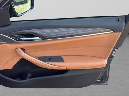 Used 2022 BMW 530i image 23