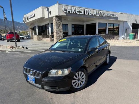 Used 2005 Volvo S40 2.4i FWD image 1