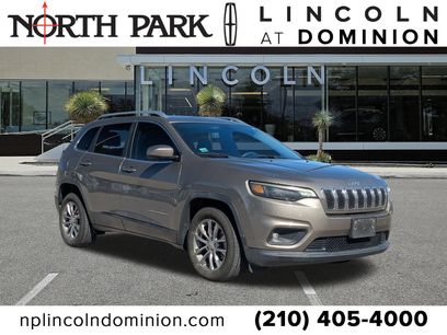 Used 2019 Jeep Cherokee Latitude Plus w/ Comfort/Convenience Group