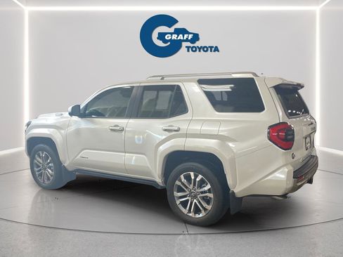 Used 2025 Toyota 4Runner Limited AWD/4WD image 3