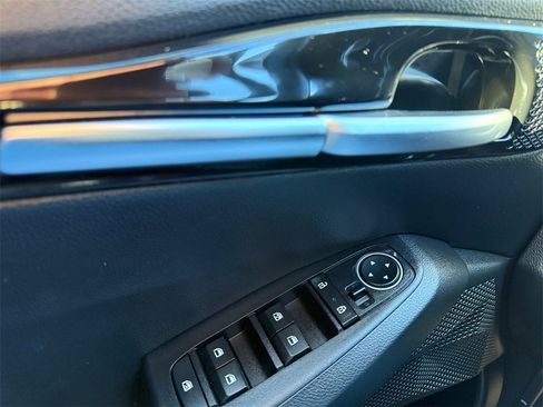 Used 2021 Kia Seltos EX image 28