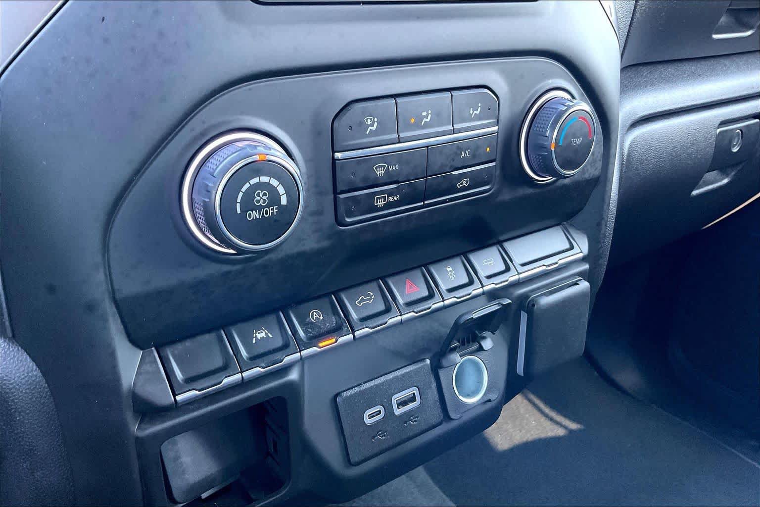Certified 2025 Chevrolet Silverado 1500 Custom RWD image 34