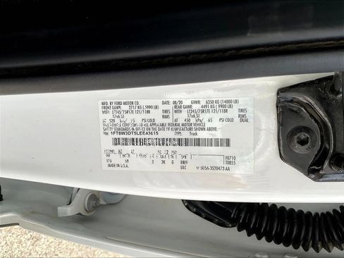 Used 2020 Ford F350 Lariat w/ Lariat Value Package AWD/4WD image 32