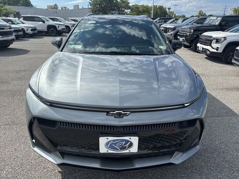 New 2025 Chevrolet Equinox EV RS w/ Convenience Package II image 2