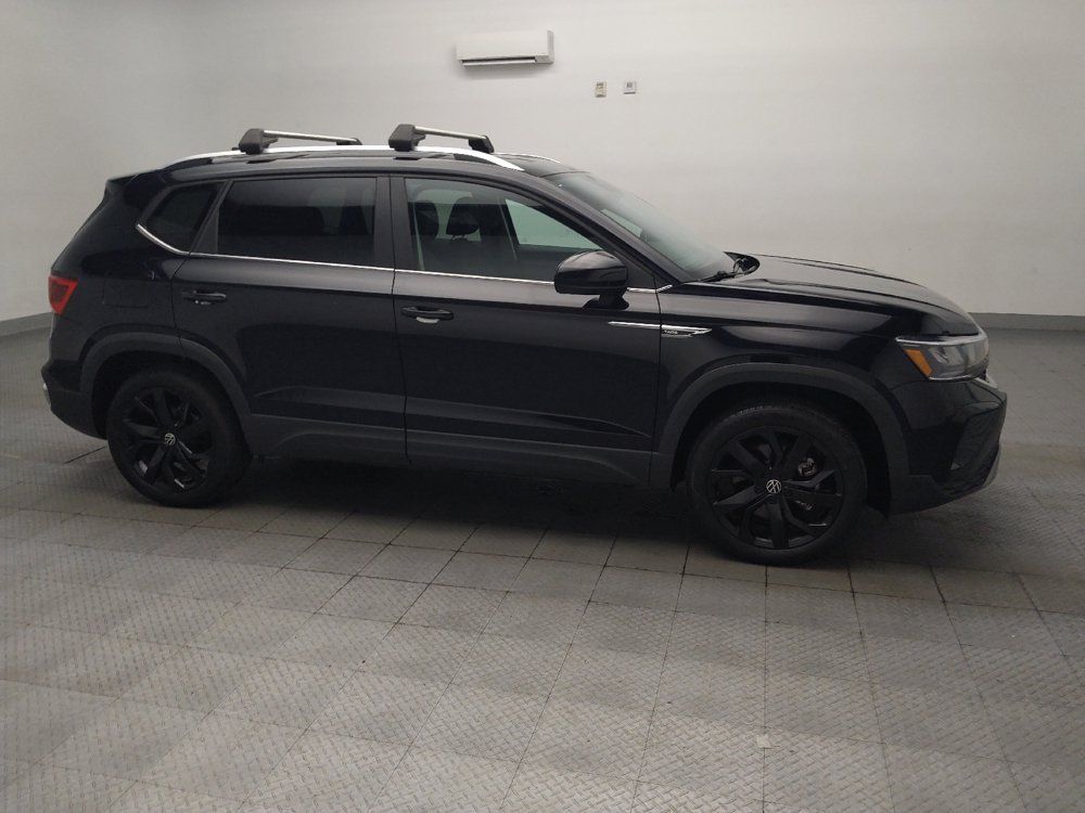 Used 2022 Volkswagen Taos SE FWD image 11