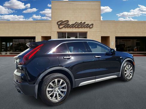Used 2019 Cadillac XT4 Premium Luxury image 3