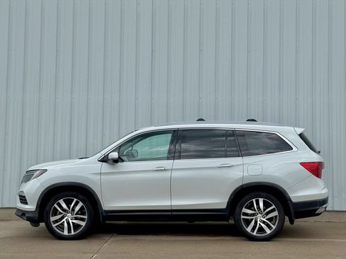 Used 2016 Honda Pilot Elite image 3
