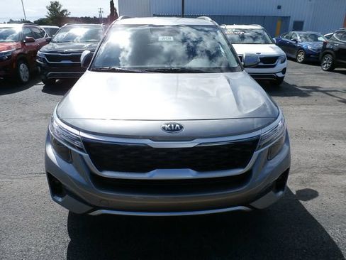 Certified 2021 Kia Seltos S FWD image 2