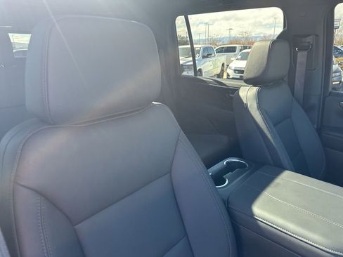 Used 2025 Chevrolet Suburban LT w/ Comfort Package image 35