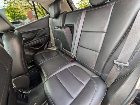 Used 2017 Buick Encore Essence FWD image 18