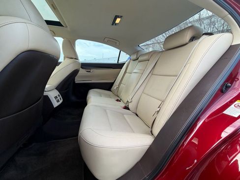 Used 2017 Lexus ES 350 w/ Premium Package image 32