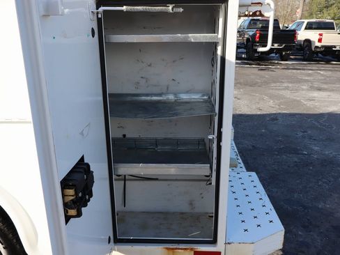 Used 2014 GMC Savana 3500 Work Van image 23