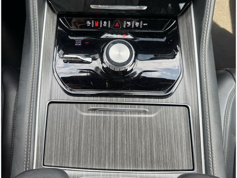 Used 2024 Jeep Wagoneer L Series II w/ Flexible Seating Group image 30