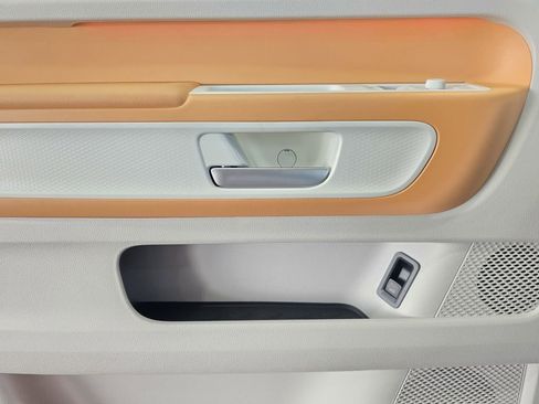 New 2025 Volkswagen ID. Buzz 1st Edition image 16