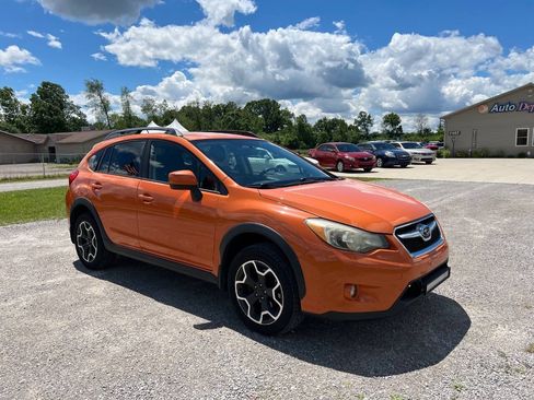 Used 2014 Subaru Crosstrek 2.0i Premium AWD/4WD image 2