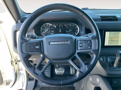 Used 2023 Land Rover Defender 110 X-Dynamic SE image 10