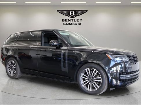 Used 2025 Land Rover Range Rover Long Wheelbase SE image 7