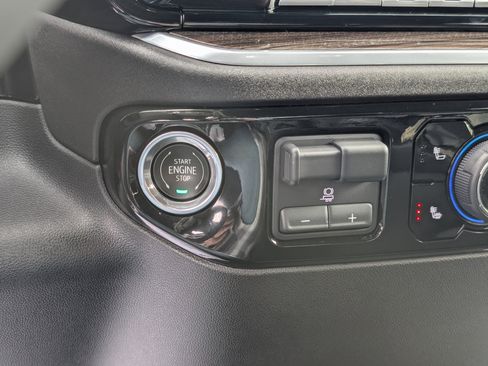 New 2026 Chevrolet Silverado 1500 LT image 17