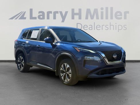 Used 2023 Nissan Rogue SV image 9