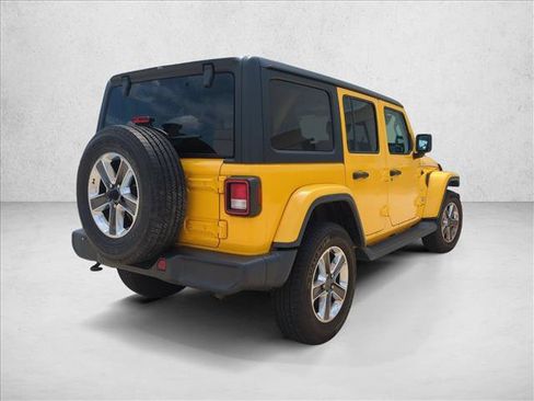 Used 2021 Jeep Wrangler Unlimited Sahara AWD/4WD image 5