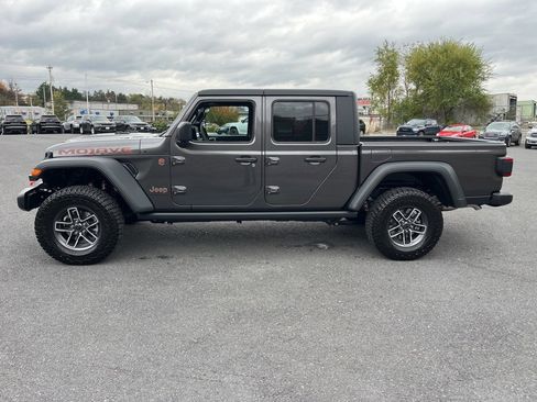New 2025 Jeep Gladiator Mojave w/ Convenience Group image 6