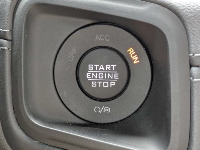 Certified 2026 Jeep Wrangler Unlimited Sahara AWD/4WD image 30