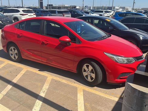 Used 2017 Chevrolet Cruze LS image 1