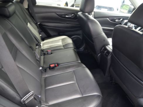 Used 2019 Nissan Rogue SL AWD/4WD image 22