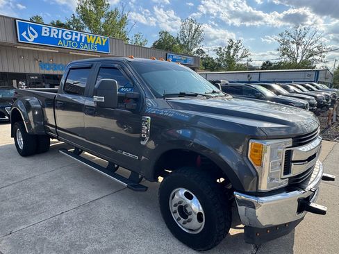 Used 2017 Ford F350 XL w/ STX Appearance Package AWD/4WD image 3