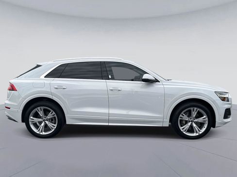 Used 2023 Audi Q8 Prestige image 2