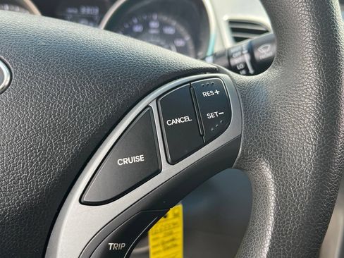 Used 2016 Hyundai Elantra SE FWD image 20