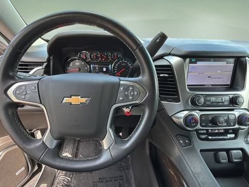 Used 2020 Chevrolet Suburban LT AWD/4WD image 10