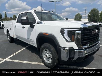 New 2024 GMC Sierra 2500 Pro w/ Convenience Package