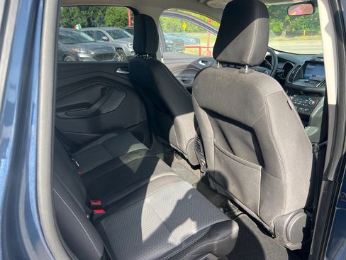 Used 2018 Ford Escape SE w/ SE Sync 3 Package FWD image 26