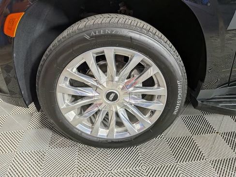 Certified 2024 Cadillac Escalade ESV Premium Luxury w/ LPO, Floor Liner Package AWD/4WD image 38