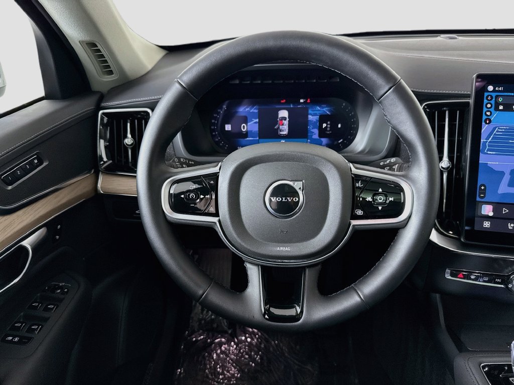 Used 2025 Volvo XC90 B6 Plus AWD/4WD image 11