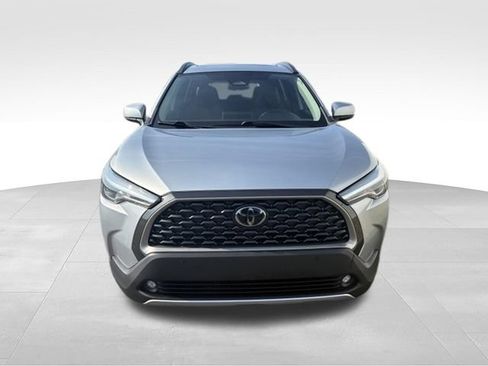 Used 2023 Toyota Corolla Cross XLE AWD/4WD image 8