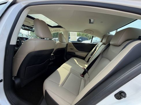 Used 2021 Lexus ES 250 w/ Premium Package AWD/4WD image 11