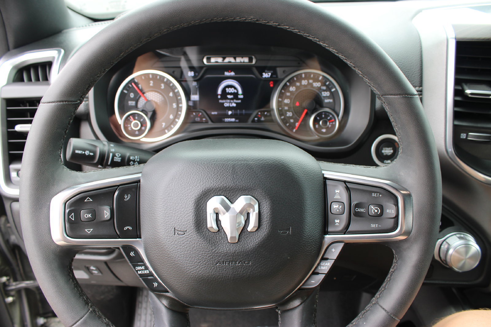 Used 2026 RAM 1500 Laramie AWD/4WD image 12
