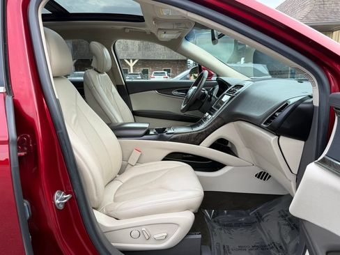 Used 2019 Lincoln Nautilus Select FWD image 27