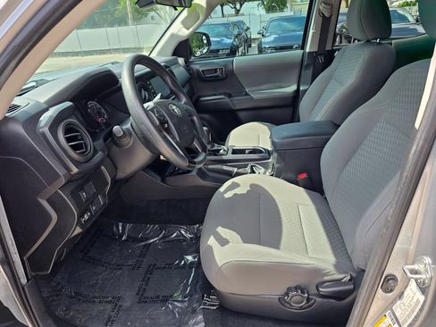 Used 2022 Toyota Tacoma SR AWD/4WD image 16