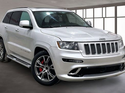 Used 2012 Jeep Grand Cherokee SRT8 w/ Luxury Group II image 12